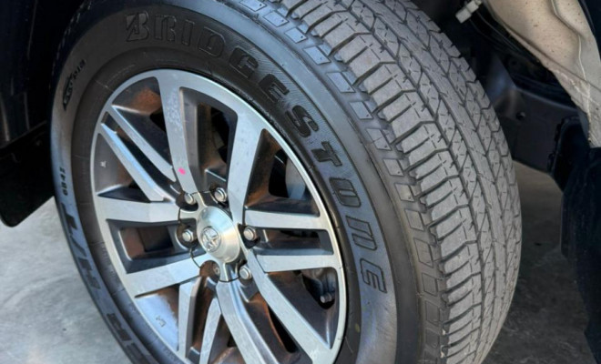 Toyota Hilux SW4 SRX 4x4 2.8 Aut. 2017-8