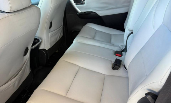 Toyota Hilux SW4 SRX 4x4 2.8 Aut. 2017-5