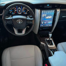 Toyota Hilux SW4 SRX 4x4 2.8 Aut. 2017-4