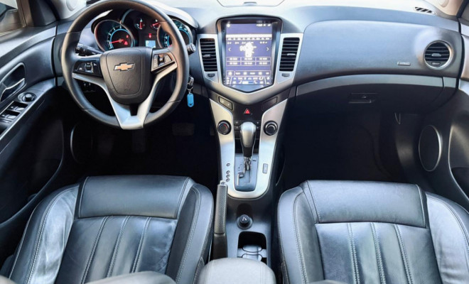 GM - Chevrolet CRUZE HB Sport LT 1.8 16V FlexP. 5p Aut 2013 Flex-9