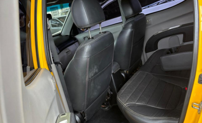 Mitsubishi L200 Triton Savana 3.2 CD TBI Dies. Mec. 2015 Diesel-7