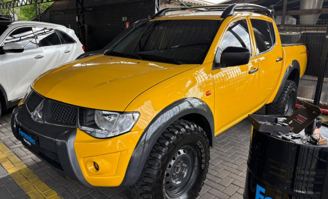 Mitsubishi L200 Triton Savana 3.2 CD TBI Dies. Mec. 2015 Diesel-3