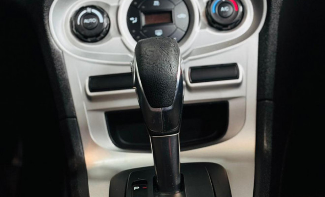Ford Fiesta Sedan 1.6 16V Flex Aut. 2015 Flex-9