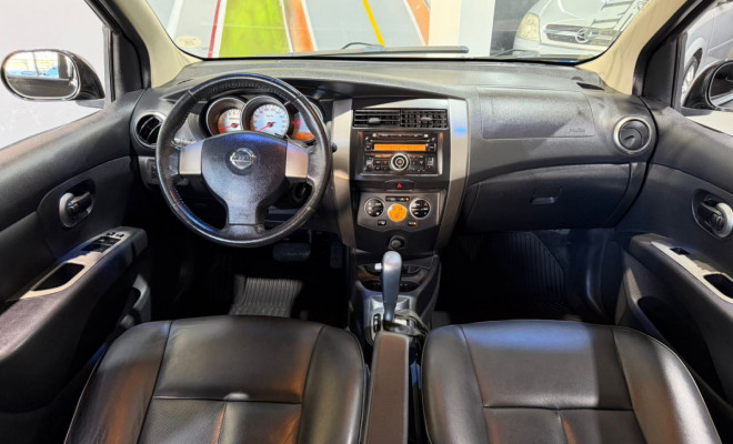 Nissan LIVINA SL 1.8 16V Flex Fuel Aut. 2013 Flex-6