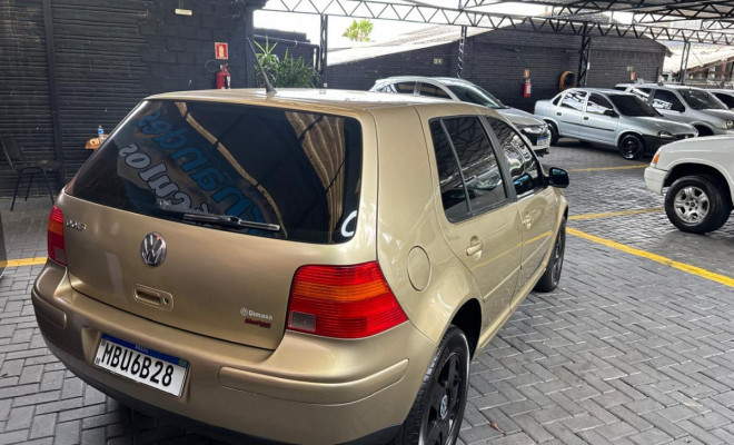 VW - VolksWagen Golf 1.6Mi/ 1.6Mi Gener./Black & Silver 2001 Gasolina-0