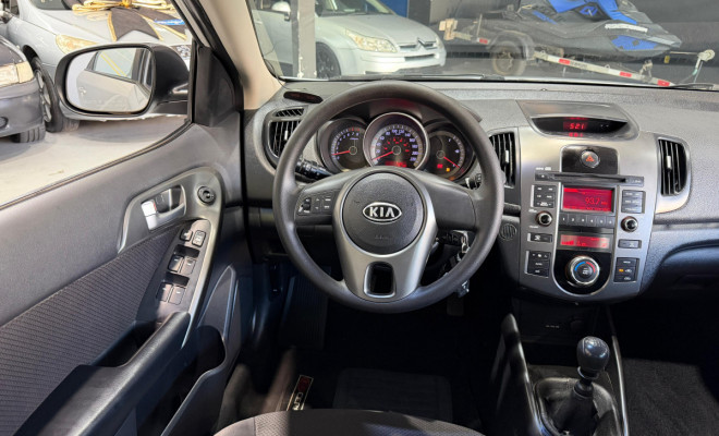 Kia Motors Cerato 1.6 16V Mec. 2011 Gasolina-5