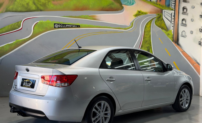 Kia Motors Cerato 1.6 16V Mec. 2011 Gasolina-1