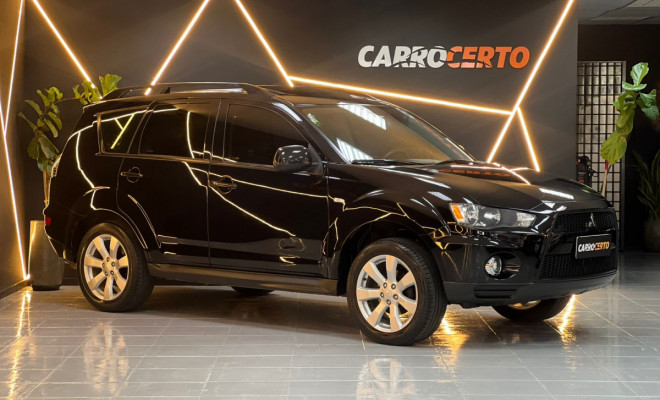 Mitsubishi OUTLANDER 2.0  Aut. 2012 Gasolina   ótimo pra quem procura espaço
