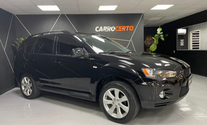 Mitsubishi OUTLANDER 2.0  Aut. 2012 Gasolina   ótimo pra quem procura espaço-0