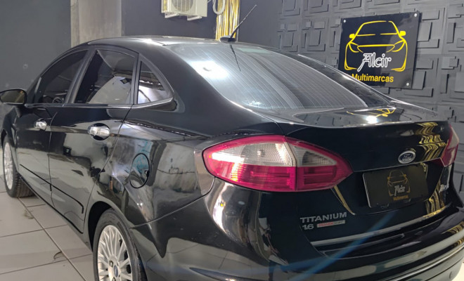 Ford New Fiesta Titanium 1.6 16V Flex Aut. 2014-5