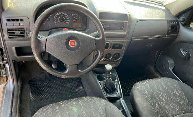 Fiat Strada Trekking 1.4 mpi Fire Flex 8V CS 2011 Flex-8