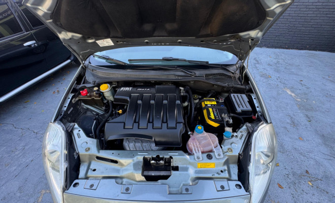 Fiat Punto ATTRACTIVE 1.4 Fire Flex 8V 5p 2011 Flex-5