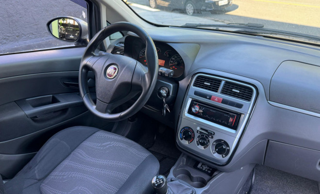 Fiat Punto ATTRACTIVE 1.4 Fire Flex 8V 5p 2011 Flex-9