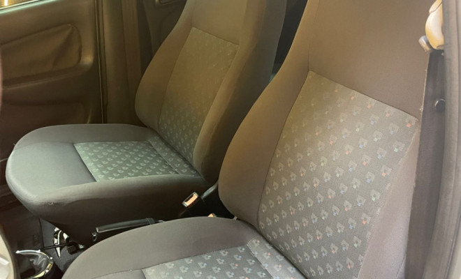 VW - VolksWagen Gol 1.6 2003 Gasolina 100% FINANCIADO AR GELANDO-6