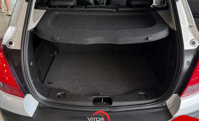 GM - Chevrolet TRACKER LTZ 1.8 16V Flex 4x2 Aut. 2014 Flex-7