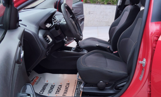 GM - Chevrolet ONIX HATCH LT 1.4 8V FlexPower 5p Mec. 2016 Flex-10