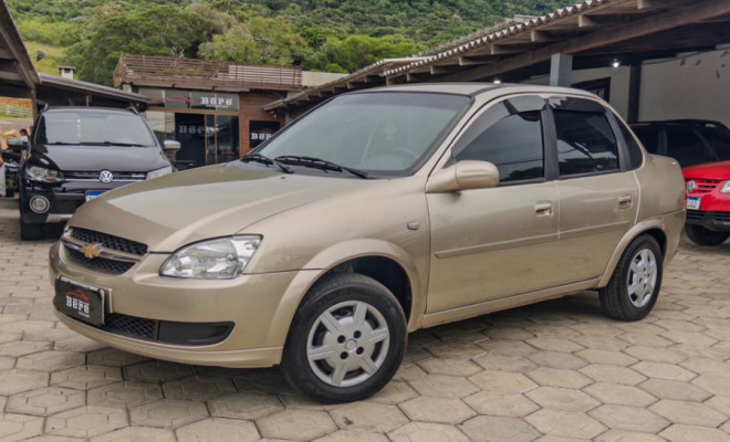 GM - Chevrolet Classic Life/LS 1.0 VHC FlexP. 4p 2013 Flex