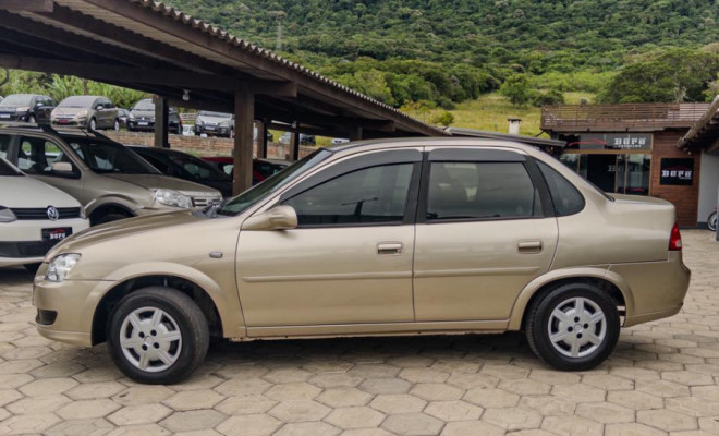 GM - Chevrolet Classic Life/LS 1.0 VHC FlexP. 4p 2013 Flex-0