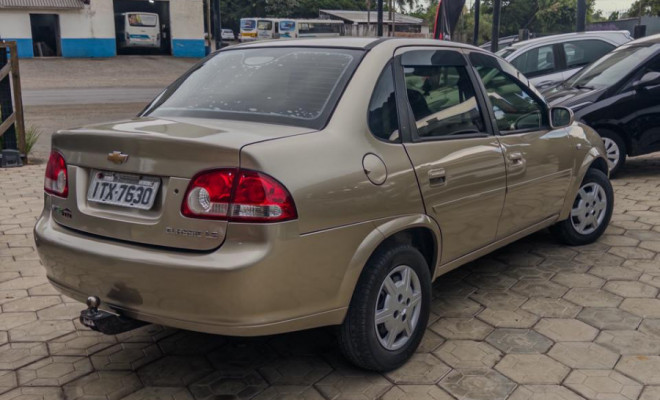 GM - Chevrolet Classic Life/LS 1.0 VHC FlexP. 4p 2013 Flex-2