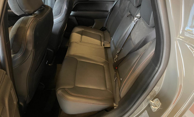 RAM Rampage RT Hurricane 4 2.0 TB CD 4X4 Gasolina Aut. 2024-16