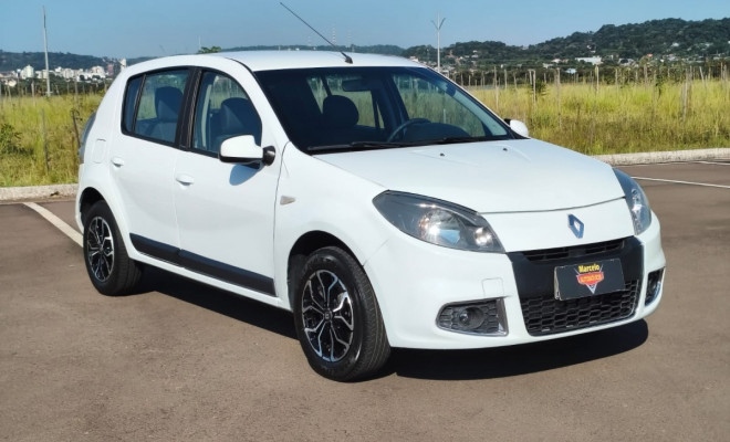 Renault SANDERO Privilège Hi-Flex 1.6 8V 5p 2014 Flex