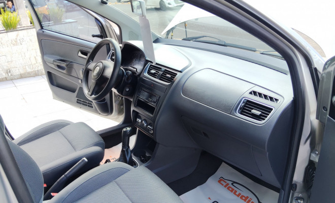 VW - VolksWagen Fox 1.6 Mi Total Flex 8V 5p 2011 Flex-8