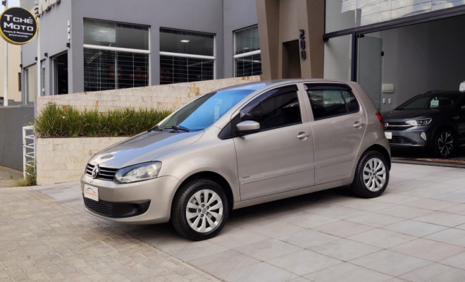 VW - VolksWagen Fox 1.6 Mi Total Flex 8V 5p 2011 Flex-0