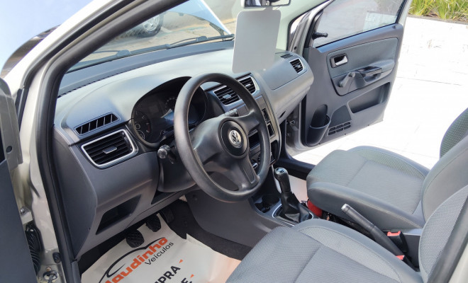 VW - VolksWagen Fox 1.6 Mi Total Flex 8V 5p 2011 Flex-9