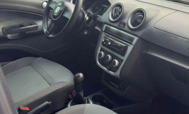 VW - VolksWagen Gol City (Trend)/Titan 1.0 T. Flex 8V 4p 2013 Flex-3