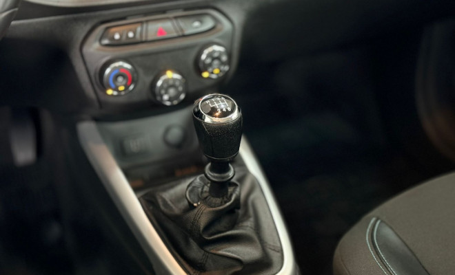 GM - Chevrolet ONIX HATCH LT 1.0 8V FlexPower 5p Mec. 2019 Flex-4