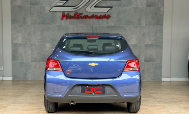 GM - Chevrolet ONIX HATCH LT 1.0 8V FlexPower 5p Mec. 2019 Flex-9
