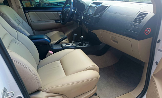 HILUX SW4 SRV D4-D 4x4 3.0 TDI AUT.-7