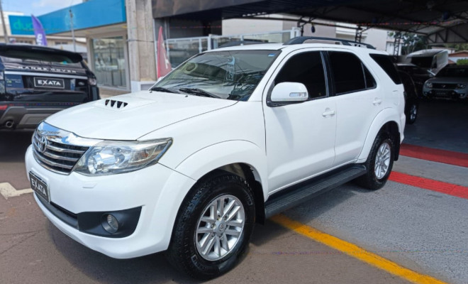 HILUX SW4 SRV D4-D 4x4 3.0 TDI AUT.-1