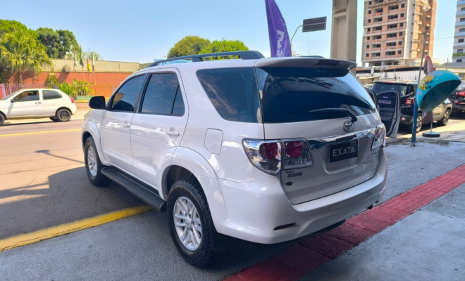 HILUX SW4 SRV D4-D 4x4 3.0 TDI AUT.-4