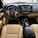 HILUX SW4 SRV D4-D 4x4 3.0 TDI AUT.-2
