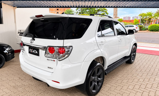 HILUX SW4 SRV D4-D 4x4 3.0 TDI AUT.-5