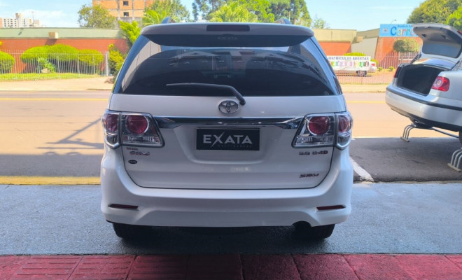 HILUX SW4 SRV D4-D 4x4 3.0 TDI AUT.-5