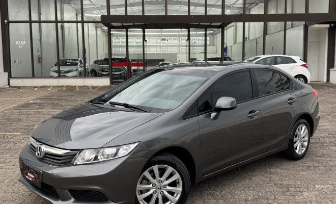 Honda Civic Sedan LXS 1.8/1.8 Flex 16V Aut. 4p 2014 Flex