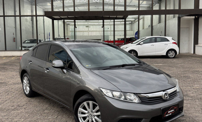 Honda Civic Sedan LXS 1.8/1.8 Flex 16V Aut. 4p 2014 Flex-1