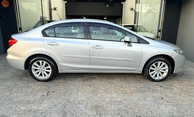 Honda Civic Sedan LXS 1.8/1.8 Flex 16V Aut. 4p 2015 Flex-8