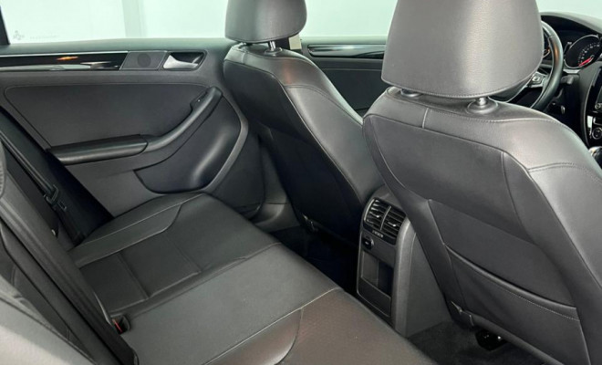 VW - JETTA Highline 2.0 TSI 16V 4p Tiptronic 2016 Flex-4