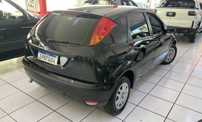 Ford Focus 1.6 GLX 2009-3