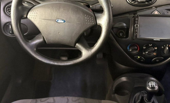 Ford Focus 1.6 GLX 2009-4