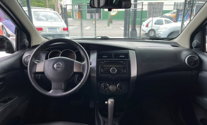 Nissan LIVINA X-GEAR SL/X-GEAR 1.8 Flex F. Aut. 2014 Flex-4