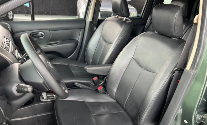 Nissan LIVINA X-GEAR SL/X-GEAR 1.8 Flex F. Aut. 2014 Flex-3