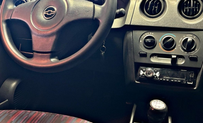 GM - Chevrolet Celta Spirit 1.4 MPFI 8V 85cv 3p 2007 Gasolina-4