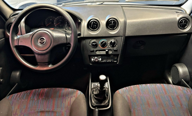 GM - Chevrolet Celta Spirit 1.4 MPFI 8V 85cv 3p 2007 Gasolina-3