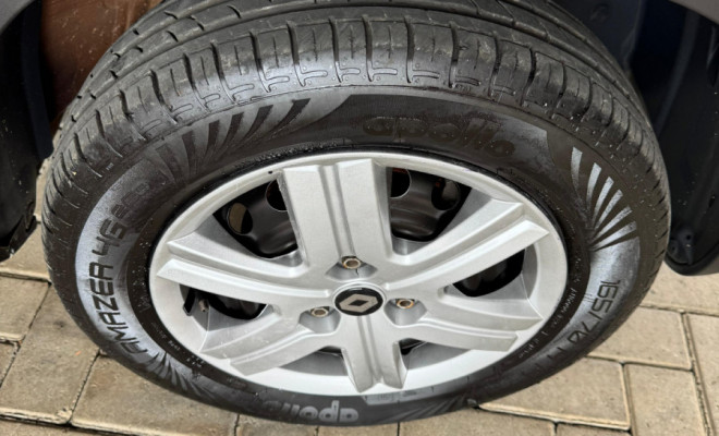 Renault KWID Zen 1.0 Flex 12V 5p Mec. 2022 Flex-4