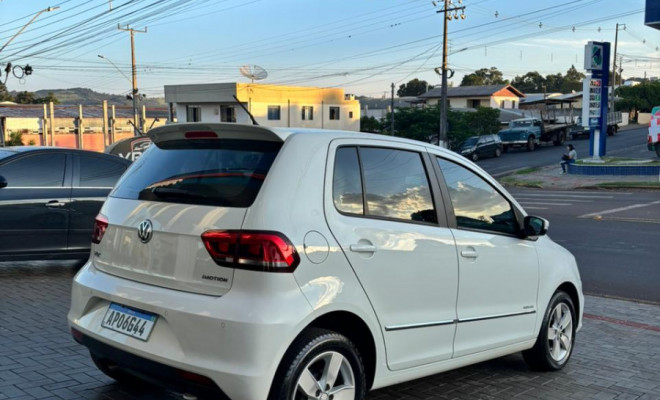 VW - VolksWagen Fox Highline I MOTION 1.6 Flex 16V 5p 2018 Flex-4