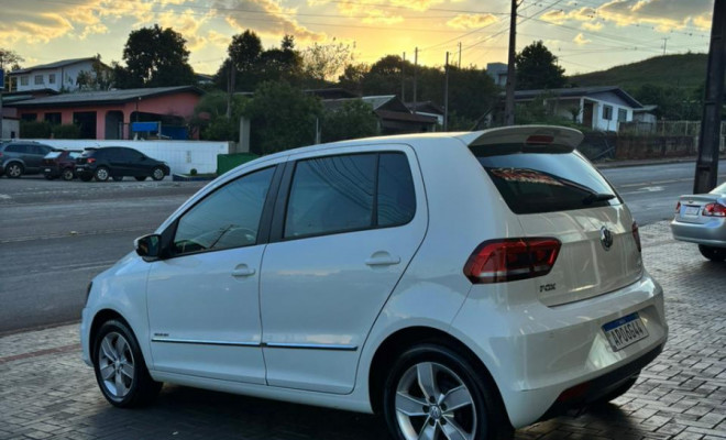 VW - VolksWagen Fox Highline I MOTION 1.6 Flex 16V 5p 2018 Flex-6